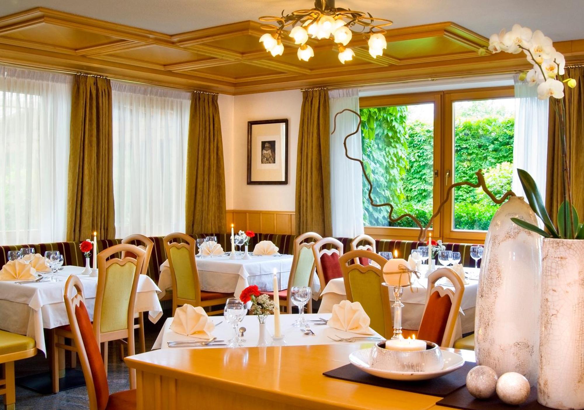 Hotel St. Anton Fiè Esterno foto
